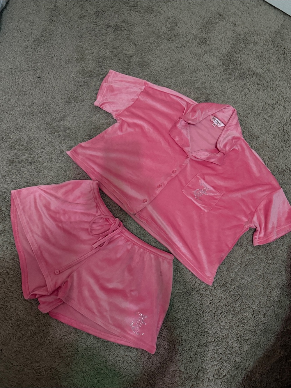 Juicy Couture Pink Velour Short Pajama Set with Embellished Pocket